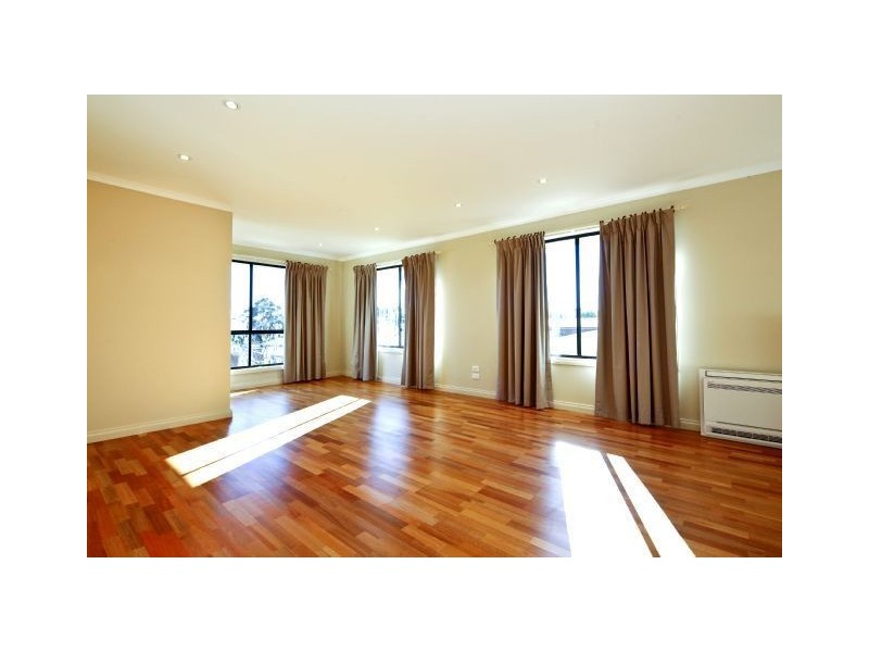 2/47 River Road, Ambleside TAS 7310