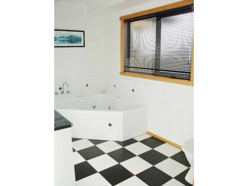 62 Hillcrest, Devonport TAS 7310