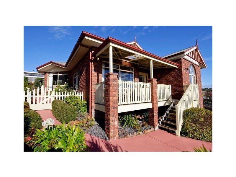 9 Pengali Place, Devonport TAS 7310