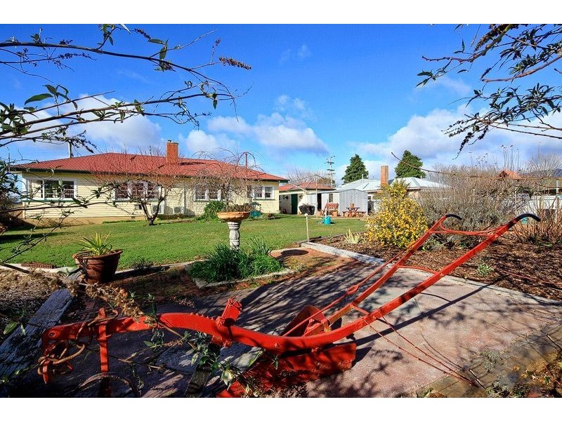 9 Henry Street, Sheffield TAS 7306