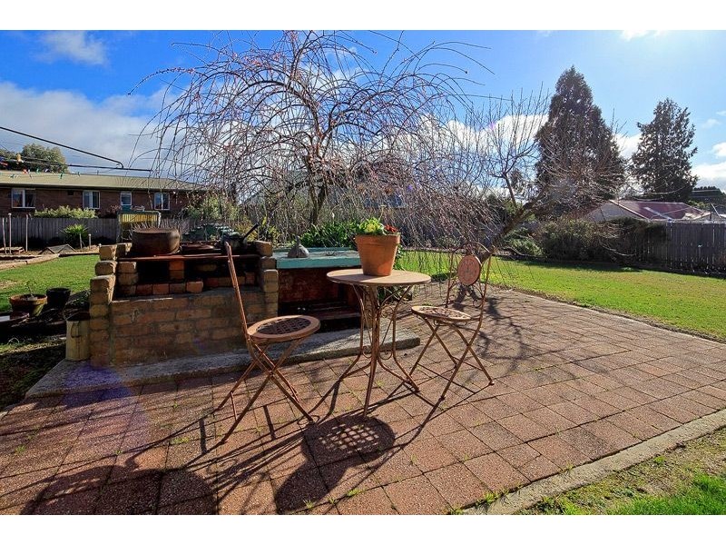 9 Henry Street, Sheffield TAS 7306