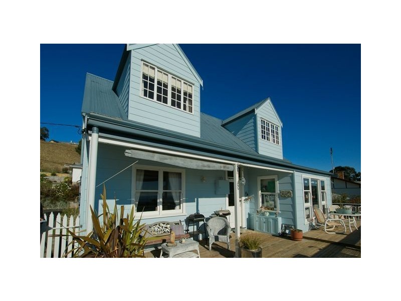6 Kentish Street, Penguin TAS 7316