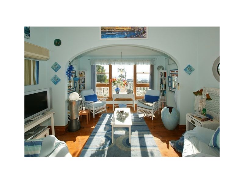 6 Kentish Street, Penguin TAS 7316