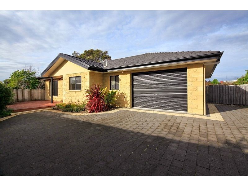 3/222 William Street, Devonport TAS 7310