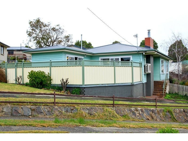 2 Rose Court, Devonport TAS 7310