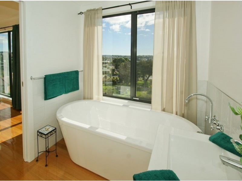 59 Bel-Air Crescent, Ambleside TAS 7310