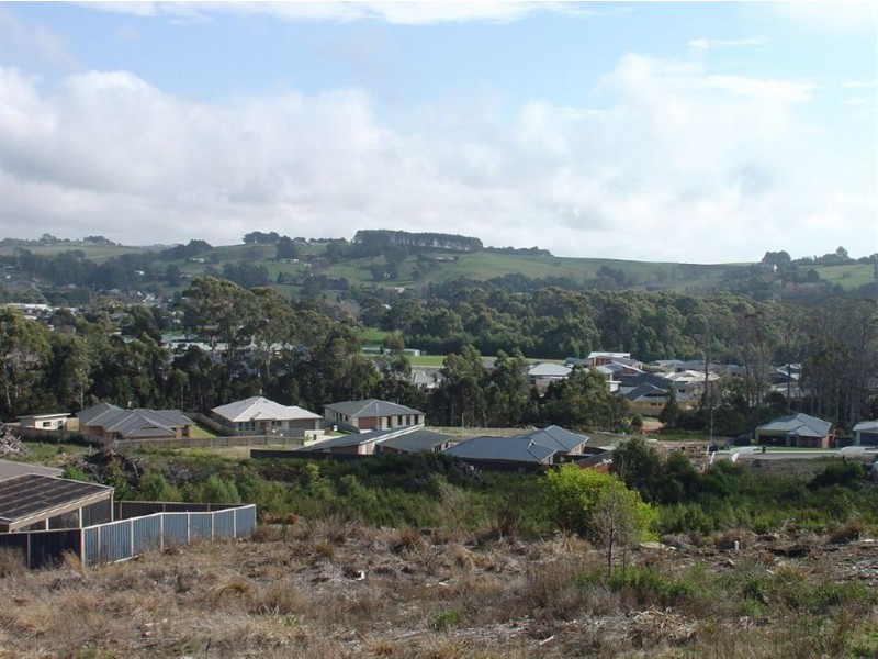 6 Tomarah Crescent, Devonport TAS 7310