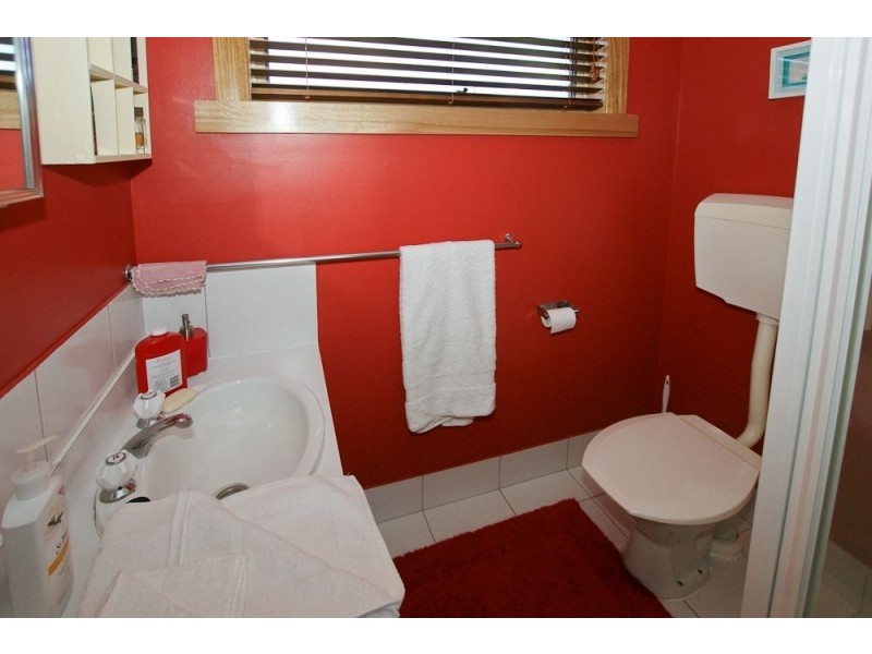 9 Hilltop Avenue, Devonport TAS 7310