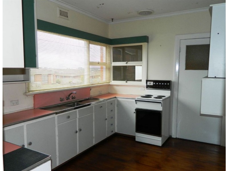 24 Niela Crescent, Miandetta TAS 7310