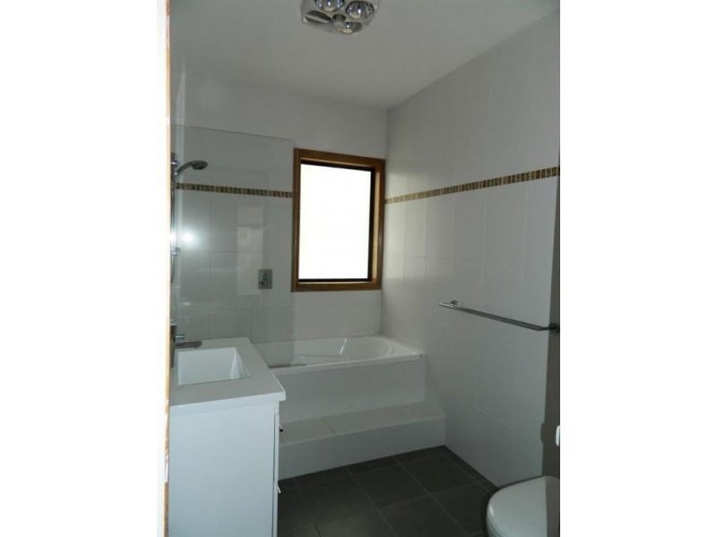 24 Niela Crescent, Miandetta TAS 7310