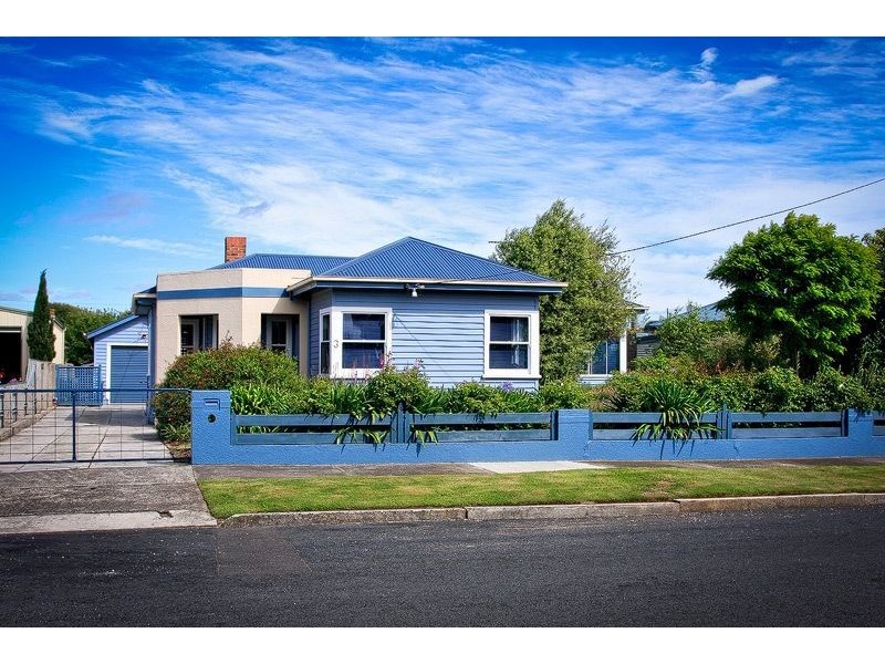3 Victory Avenue, Devonport TAS 7310