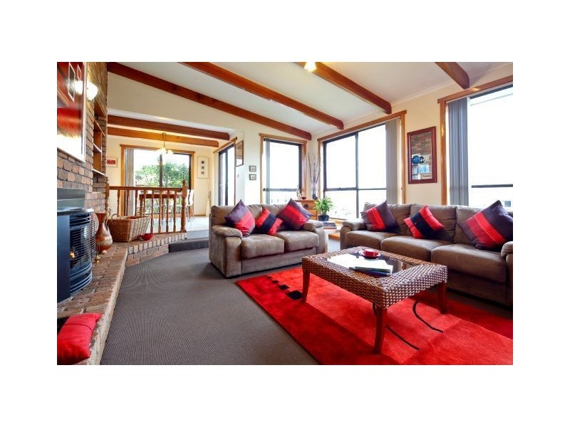 2 Saunders Court, Devonport TAS 7310