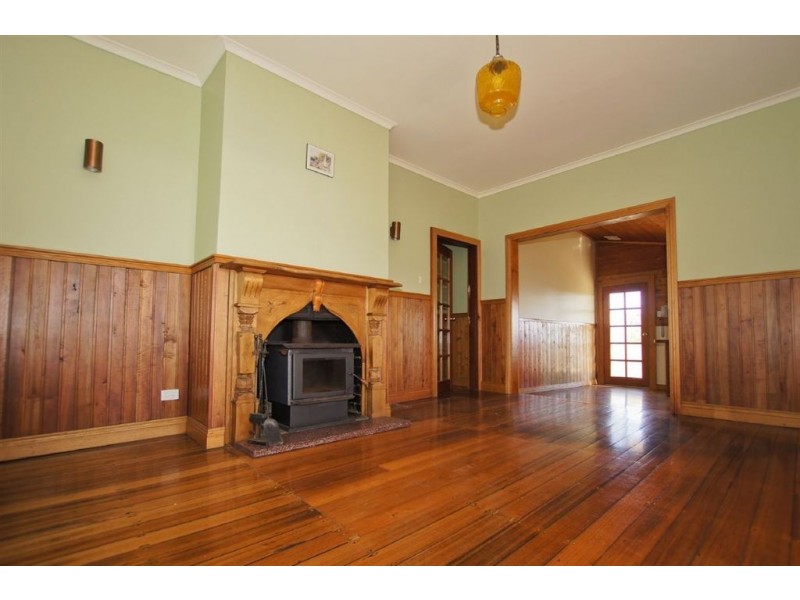 77 Clara Street, Ulverstone TAS 7315