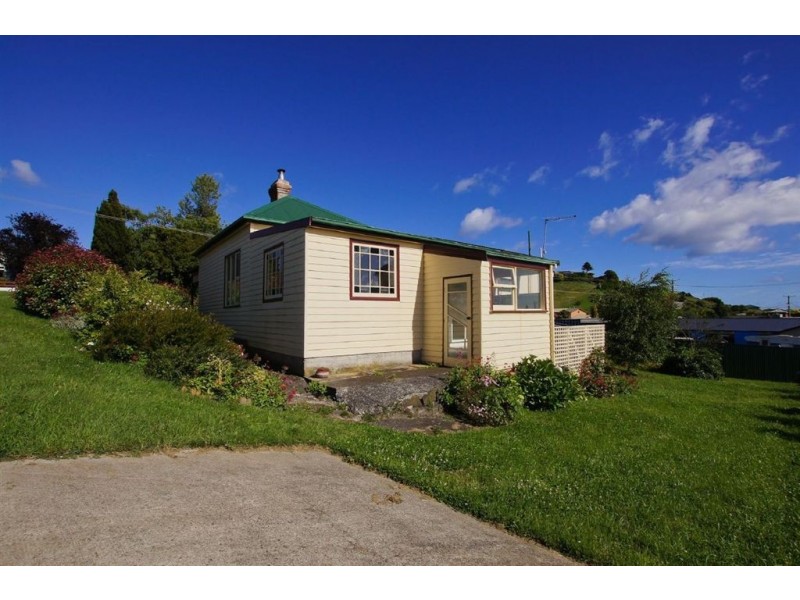 77 Clara Street, Ulverstone TAS 7315