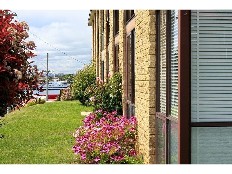 8/8 Fenton Street, Devonport TAS 7310