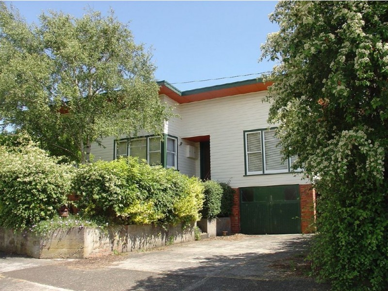 28 Middle Road, Devonport TAS 7310