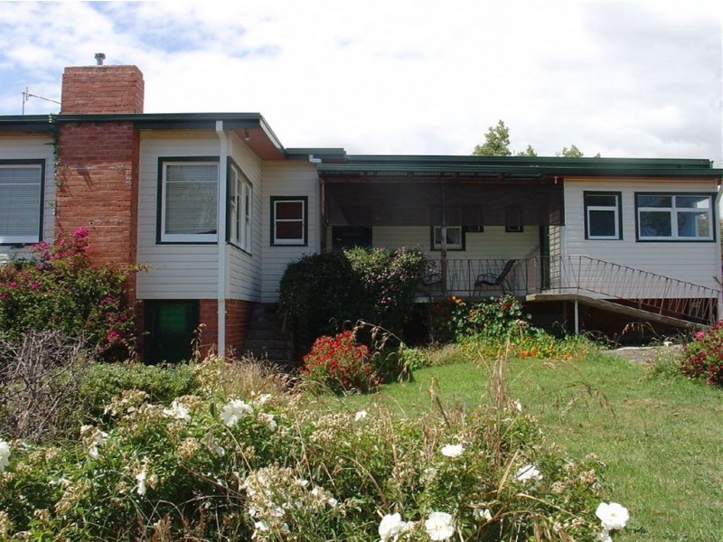 28 Middle Road, Devonport TAS 7310