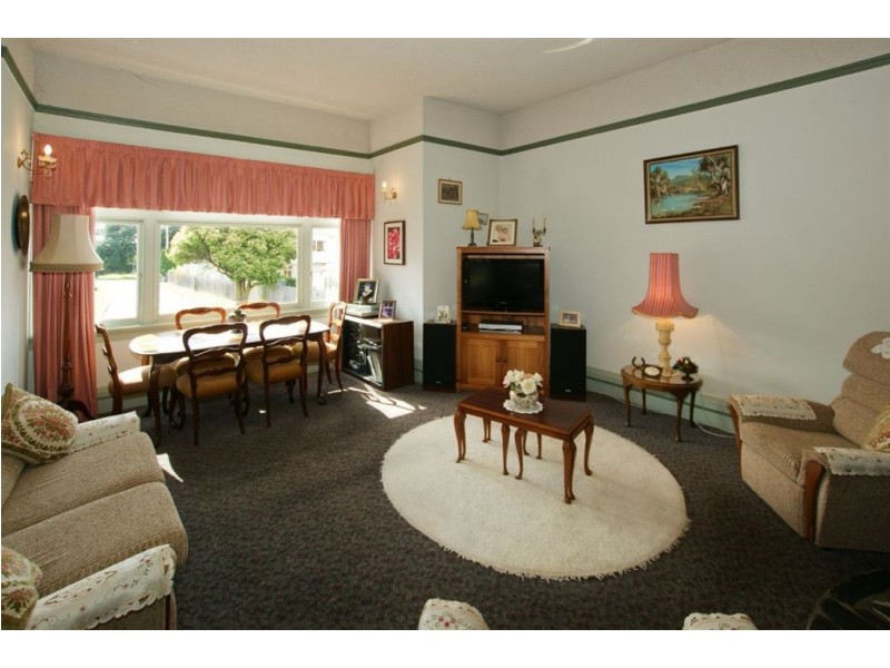 19 Victoria Parade, Devonport TAS 7310