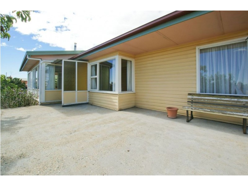 20 William Street, Devonport TAS 7310