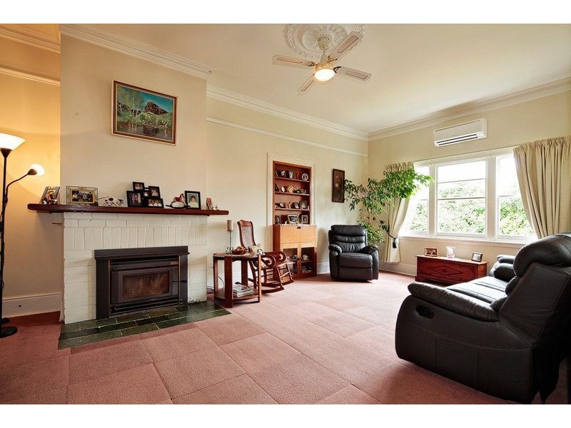 15 Lower Madden Street, Devonport TAS 7310