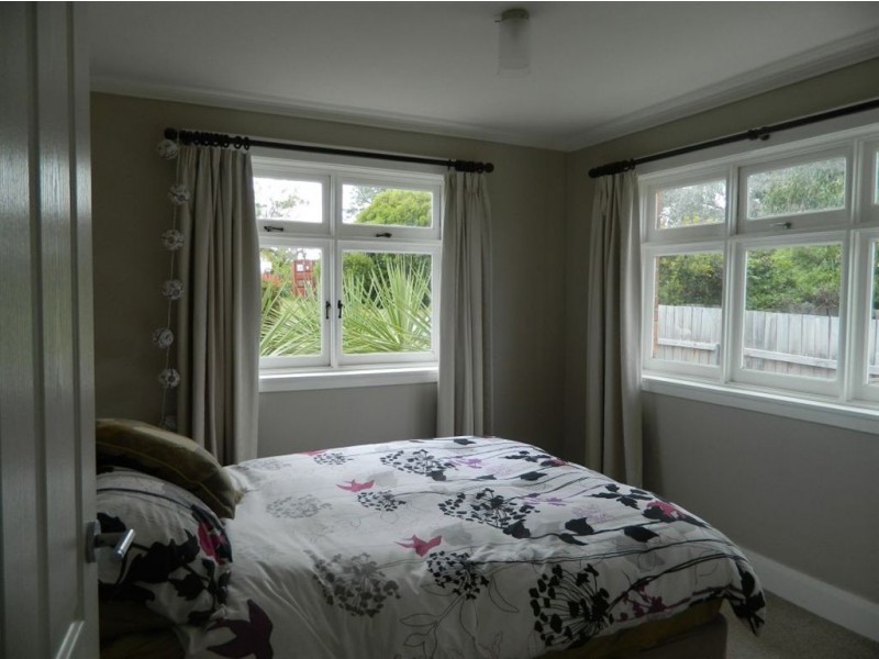90 Hillcrest Road, Devonport TAS 7310