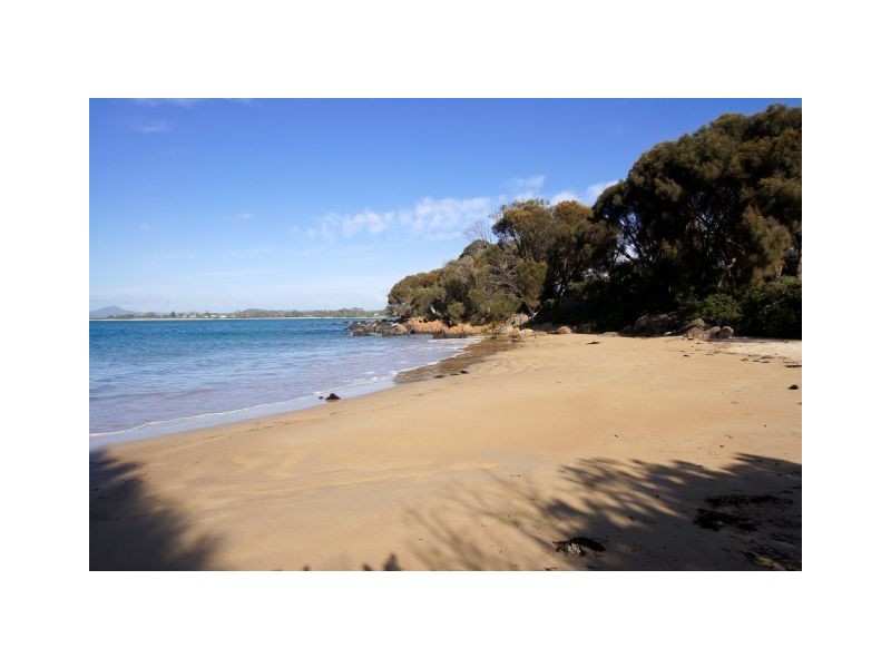6 Hawley Esplanade, Hawley Beach TAS 7307