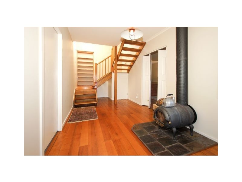 6 Hawley Esplanade, Hawley Beach TAS 7307