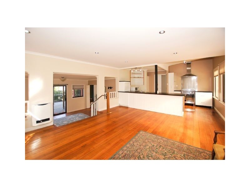 6 Hawley Esplanade, Hawley Beach TAS 7307