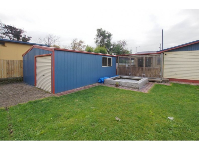 2 Broadhurst Avenue, Devonport TAS 7310