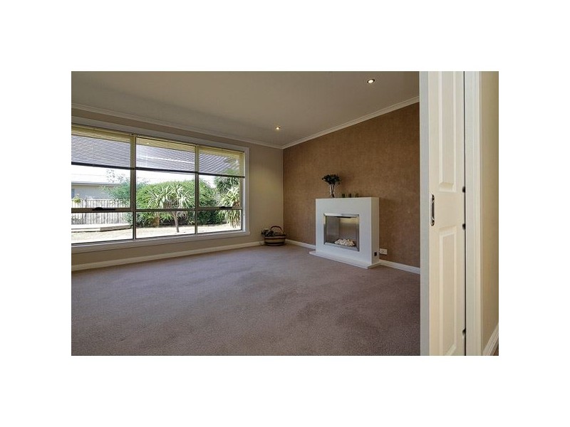 6 St Andrews Drive, Devonport TAS 7310