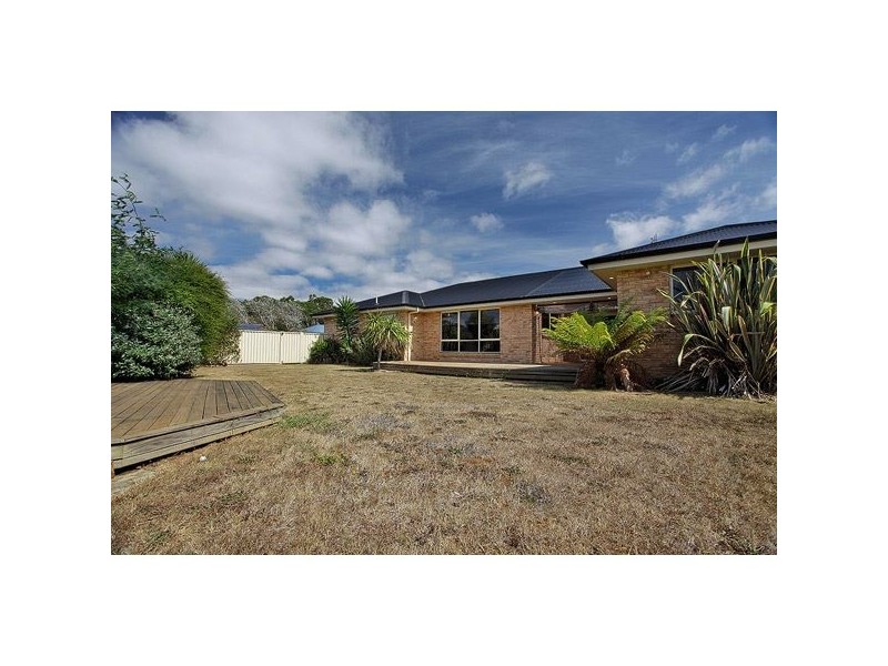 6 St Andrews Drive, Devonport TAS 7310