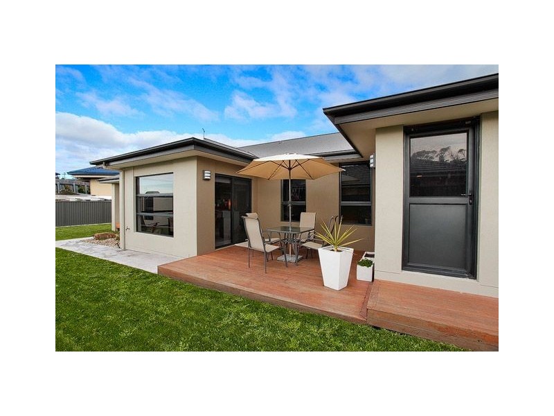 4 Franklin Drive, Shearwater TAS 7307