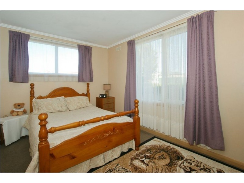 16 Waniora Street, Devonport TAS 7310