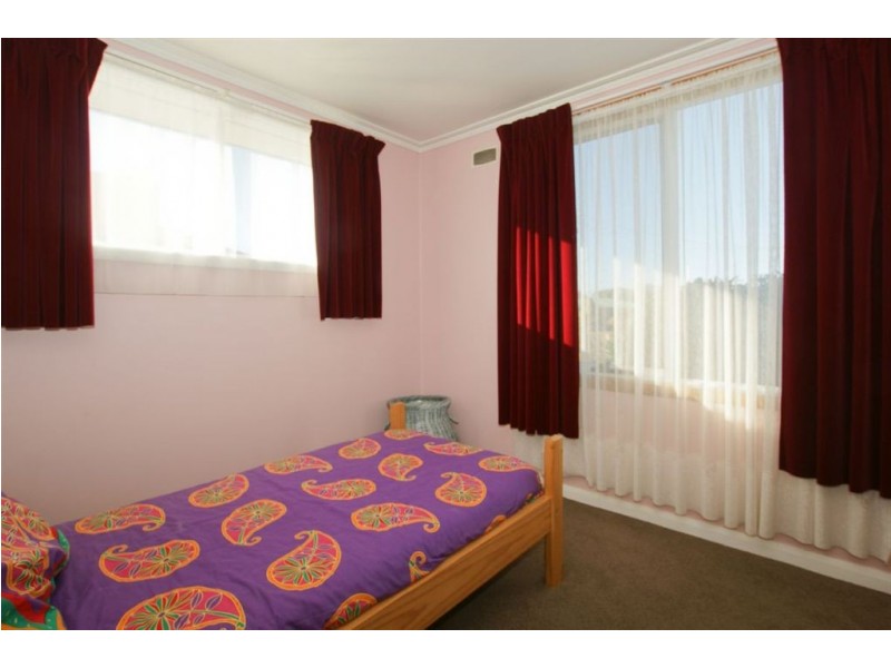 16 Waniora Street, Devonport TAS 7310