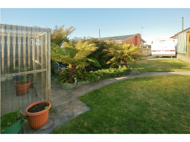 16 Waniora Street, Devonport TAS 7310