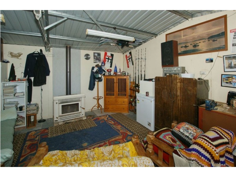 16 Waniora Street, Devonport TAS 7310