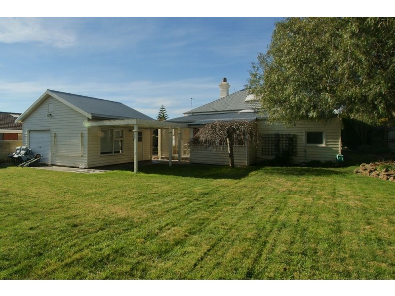 25 Ronald Street, Devonport TAS 7310