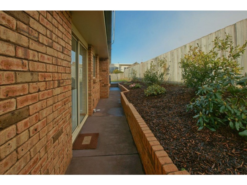 8/100a Nicholls Street, Devonport TAS 7310