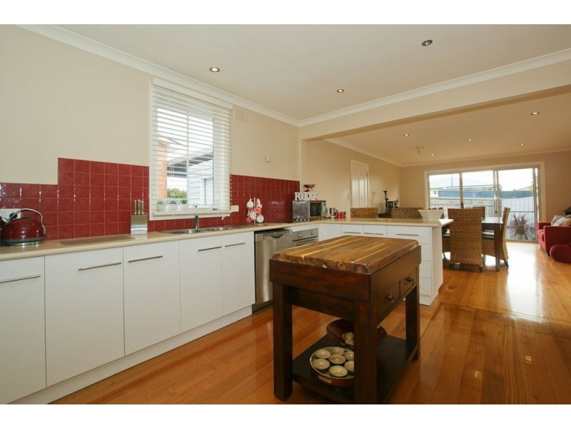 18 Waniora Street, Devonport TAS 7310