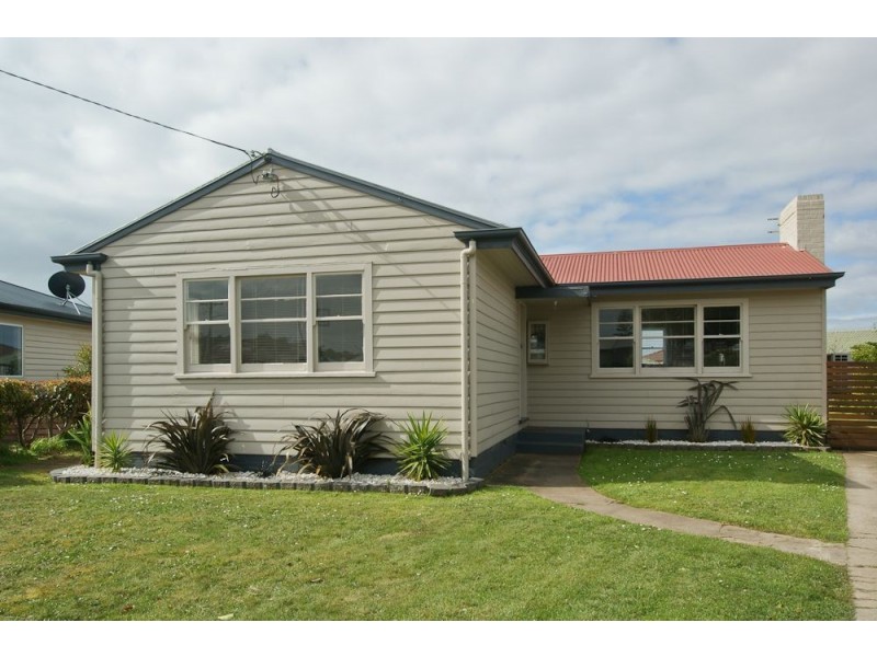 4 Lindsay Place, Devonport TAS 7310
