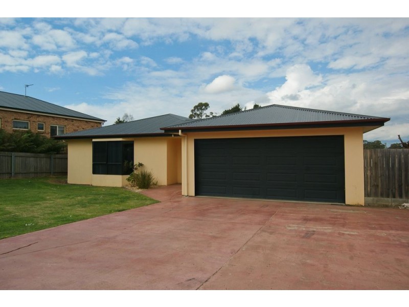 37 Hillcrest Road, Devonport TAS 7310