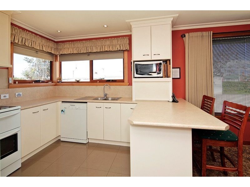 98 Parker Street, Devonport TAS 7310