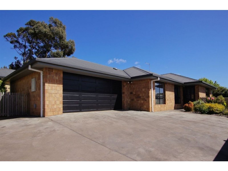 2/34 Arden Avenue, Devonport TAS 7310