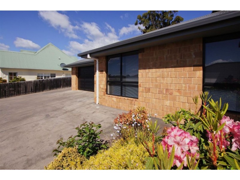 2/34 Arden Avenue, Devonport TAS 7310