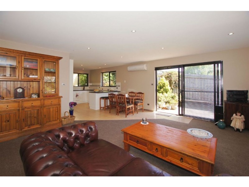 2/34 Arden Avenue, Devonport TAS 7310