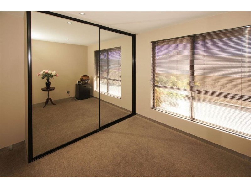 2/34 Arden Avenue, Devonport TAS 7310