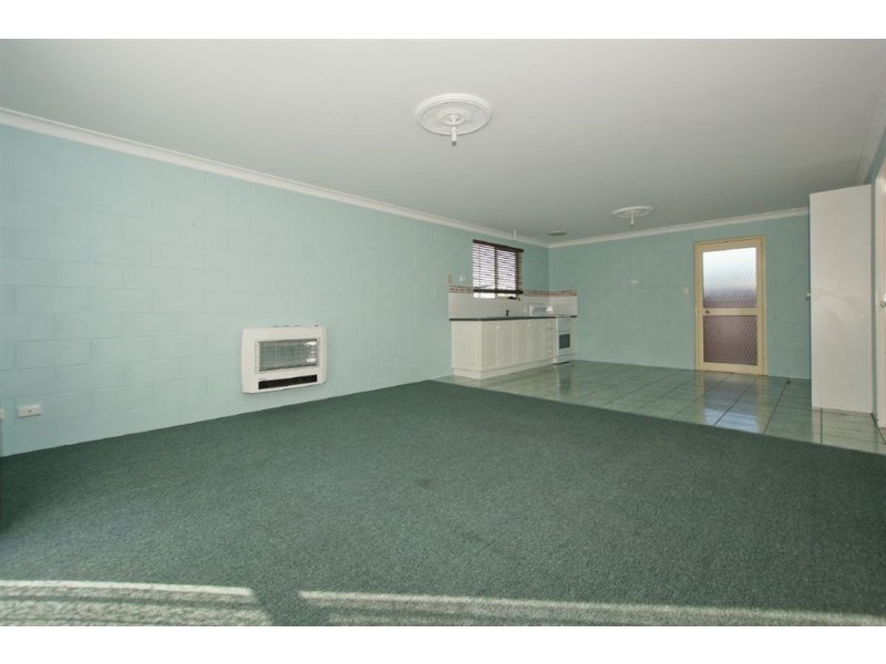 2/4 Chablis Court, Latrobe TAS 7307