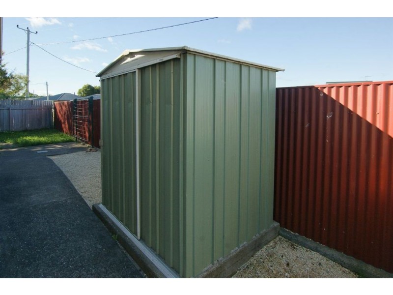 2/4 Chablis Court, Latrobe TAS 7307