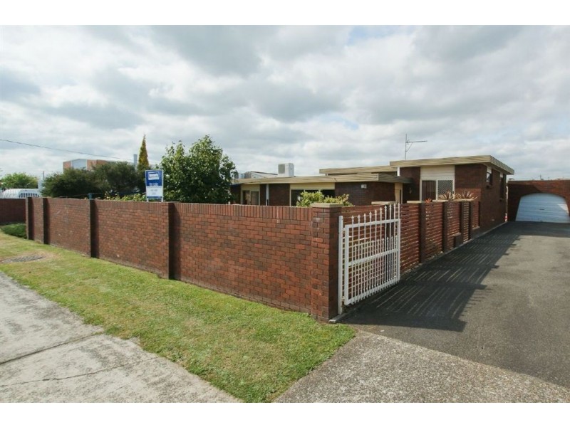 13 Chettle Street, Devonport TAS 7310