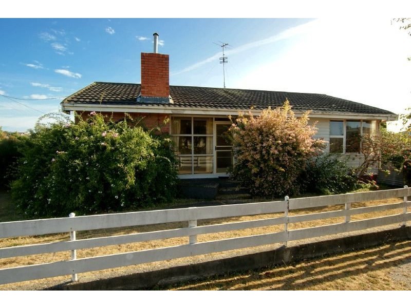 9 Deane Street, Devonport TAS 7310